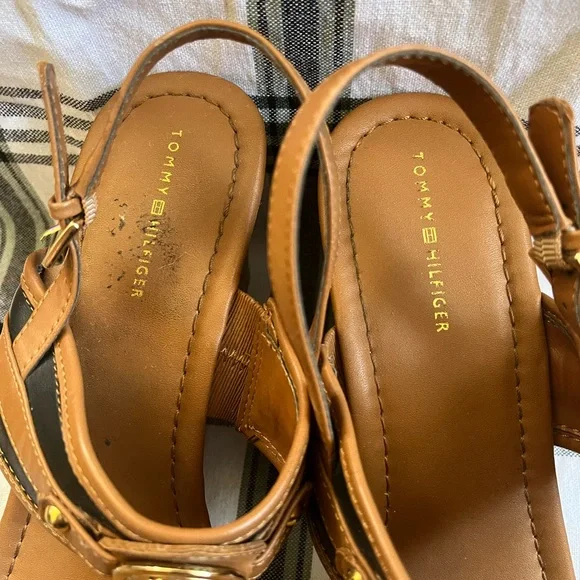 Tommy Hilfiger Wedge Sandals Size 9.5 - Picture 11 of 16